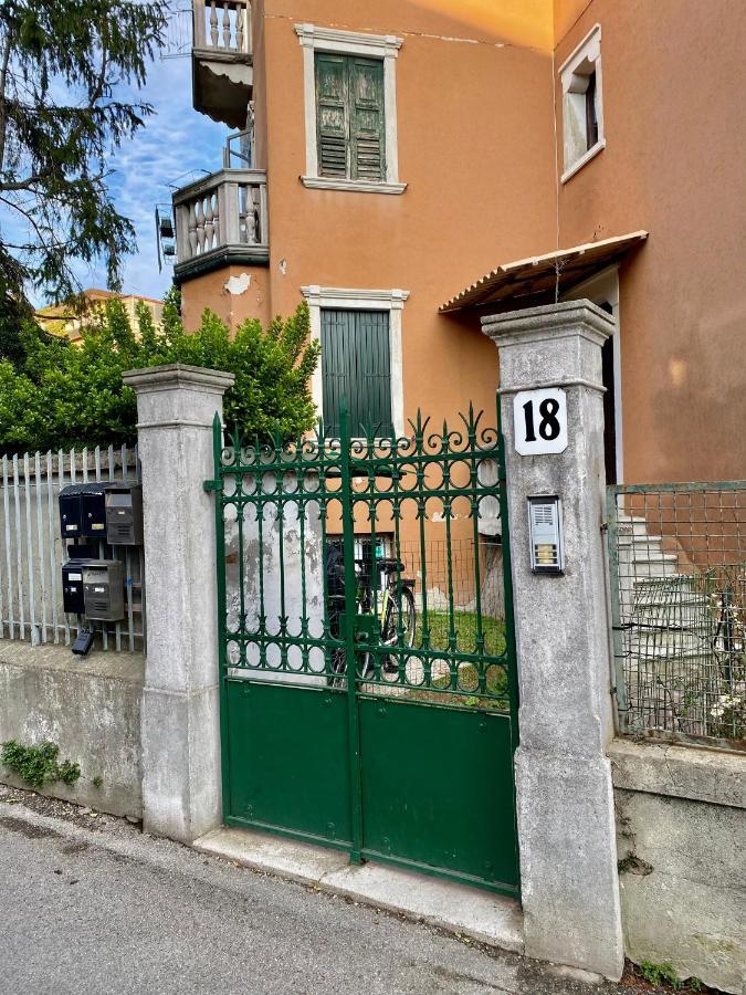 Appartement Casa Vittoria à Lido de Venise Extérieur photo